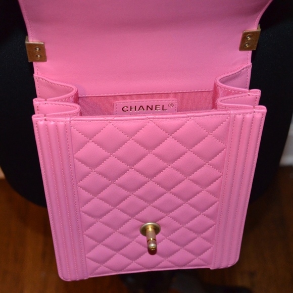 NWT CHANEL BOY FLAP BAG LEATHER CHAIN HANDBAG - Picture 6 of 8